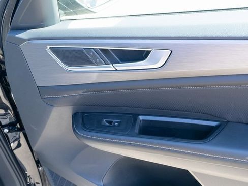 New 2026 Volkswagen Atlas Cross Sport SE image 38