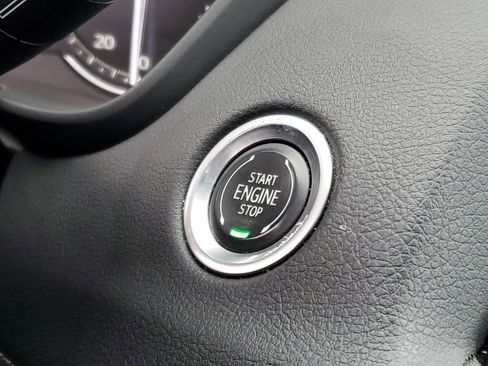 Used 2022 Cadillac XT4 Premium Luxury w/ Enhanced Visibility Package image 17