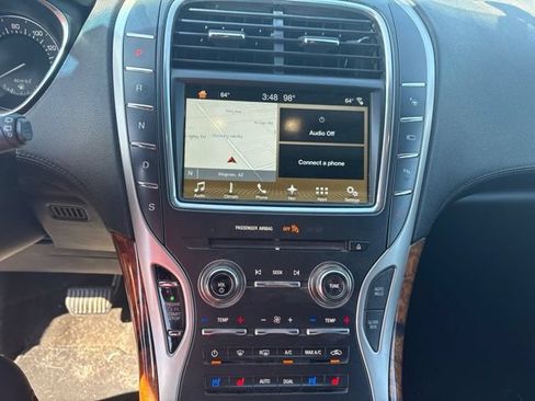 Used 2017 Lincoln MKX Reserve AWD/4WD image 10