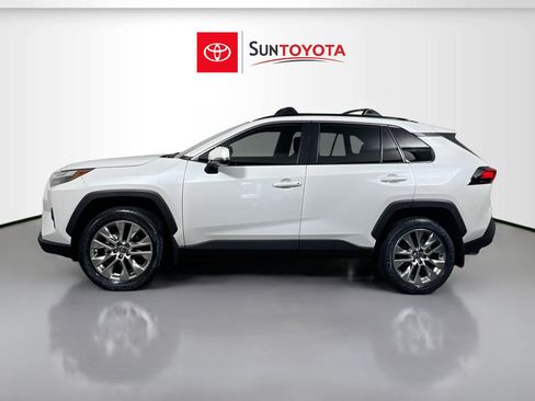 Used 2025 Toyota RAV4 XLE Premium FWD image 7
