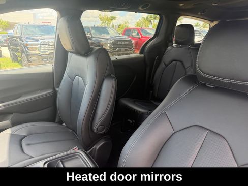 New 2027 Chrysler Pacifica Select w/ Family Tech Group FWD image 23