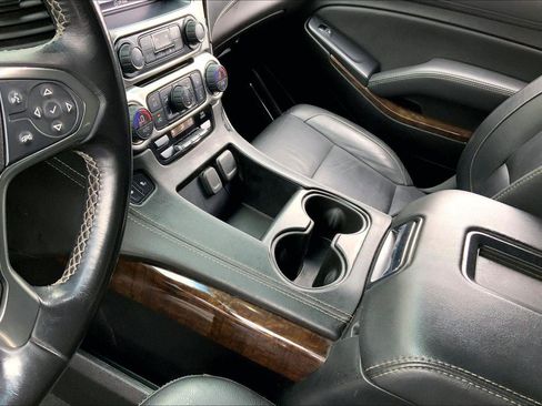 Used 2019 Chevrolet Tahoe LT image 15