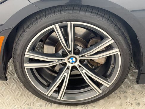 Used 2022 BMW 330i Sedan w/ M Sport Package RWD image 11