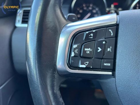 Used 2019 Land Rover Discovery Sport SE image 22