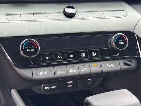 New 2026 Hyundai Elantra Limited FWD image 21