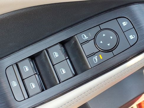 Used 2024 Nissan Rogue SV FWD image 11