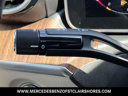 Used 2025 Mercedes-Benz C 300 4MATIC Sedan image 35