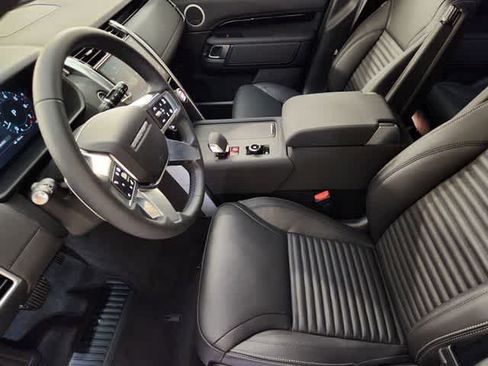New 2026 Land Rover Discovery S AWD/4WD image 13