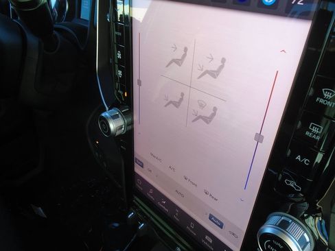 Used 2025 RAM 2500 Big Horn image 22