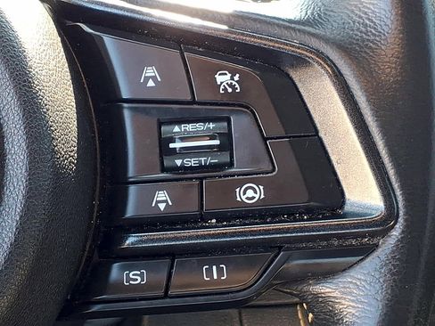 Used 2021 Subaru Crosstrek 2.5i Sport w/ Moonroof Package image 18