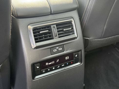 Used 2024 MAZDA CX-90 Plug-In Hybrid w/ Premium Plus AWD/4WD image 31