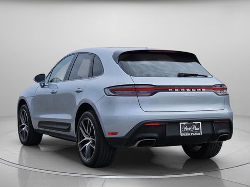 Certified 2025 Porsche Macan image 3