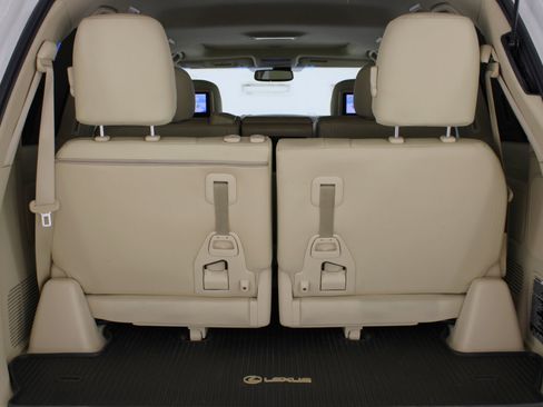 Used 2014 Lexus LX 570 4WD image 69