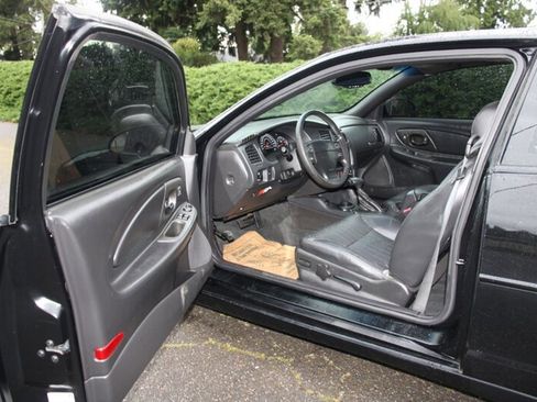 Used 2003 Chevrolet Monte Carlo SS w/ Preferred Equipment Group FWD image 5