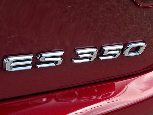 Used 2015 Lexus ES 350 w/ Luxury Package FWD image 29