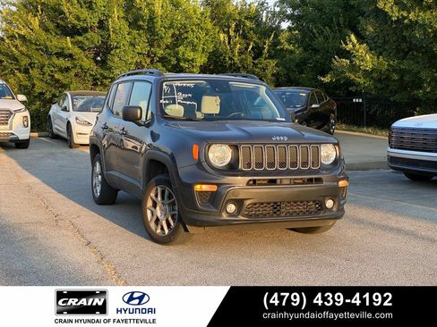 Used 2022 Jeep Renegade Latitude w/ Convenience Group AWD/4WD image 1