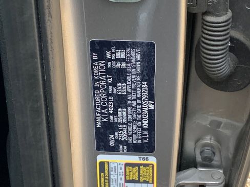 Used 2025 Kia Soul LX w/ LX Technology Package image 10