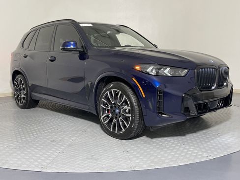 Used 2025 BMW X5 xDrive50e w/ M Sport Package image 6