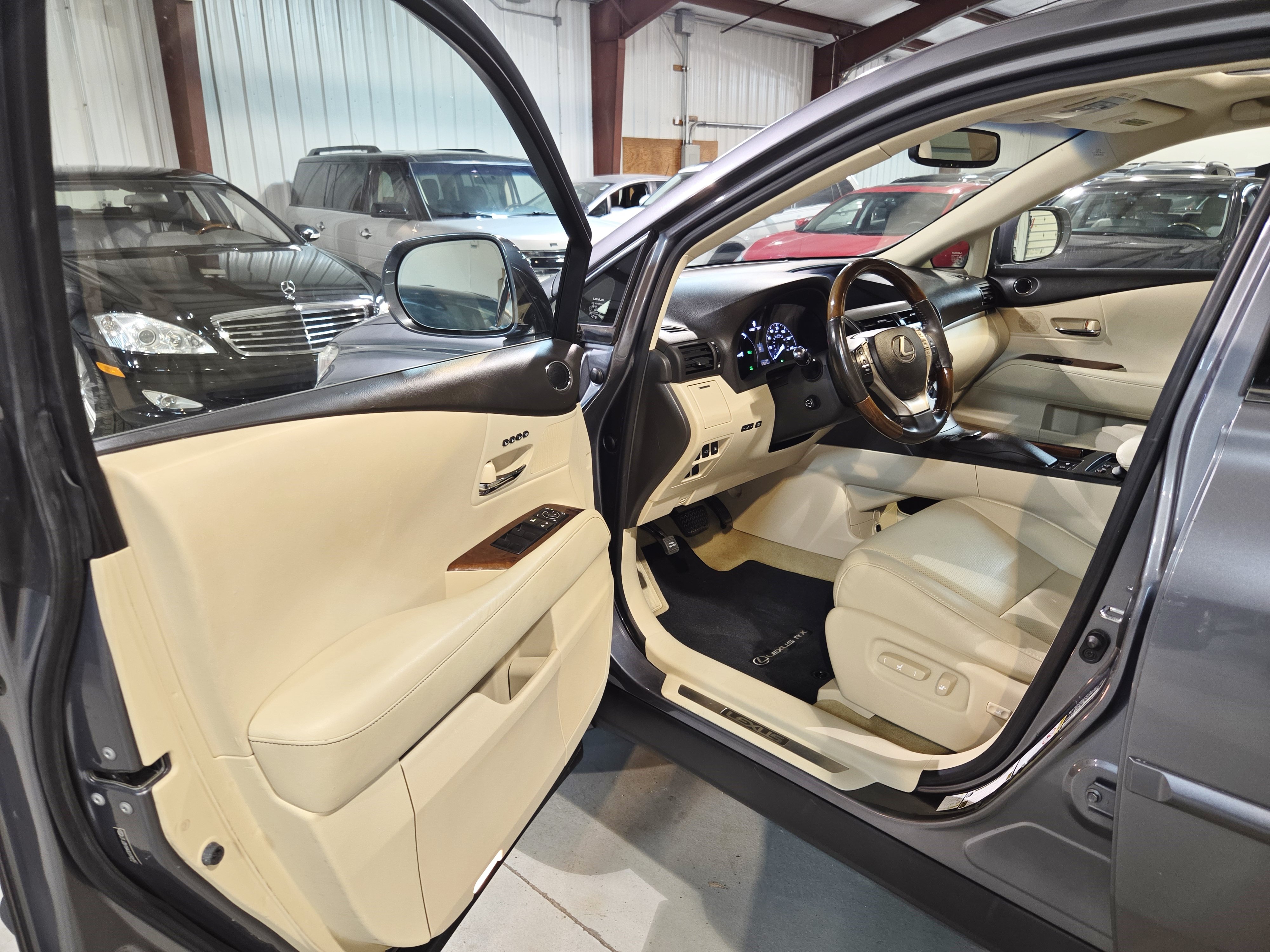 Used 2013 Lexus RX 450h FWD w/ Navigation Pkg image 14
