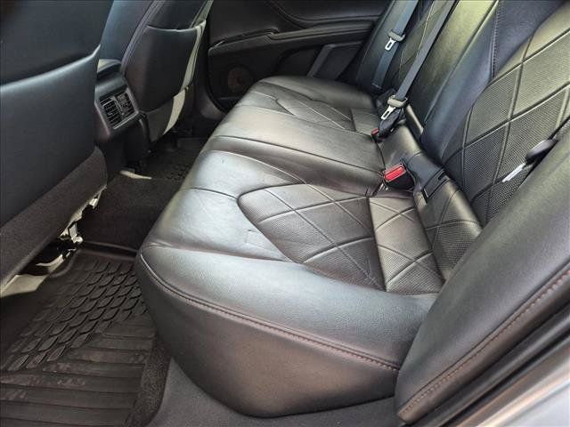 Used 2018 Toyota Camry XLE FWD image 18