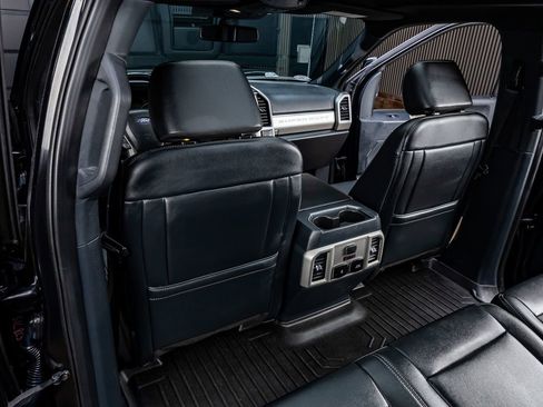Used 2022 Ford F250 Lariat w/ Black Appearance Package AWD/4WD image 34