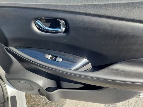 Used 2015 Nissan Leaf SL w/ Premium Package image 34