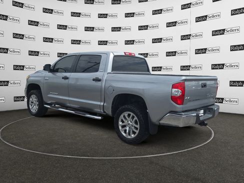 Used 2018 Toyota Tundra SR5 w/ SR5 Upgrade Package AWD/4WD image 3