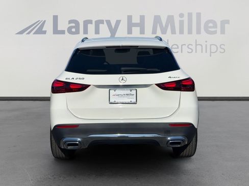Used 2025 Mercedes-Benz GLA 250 4MATIC image 5