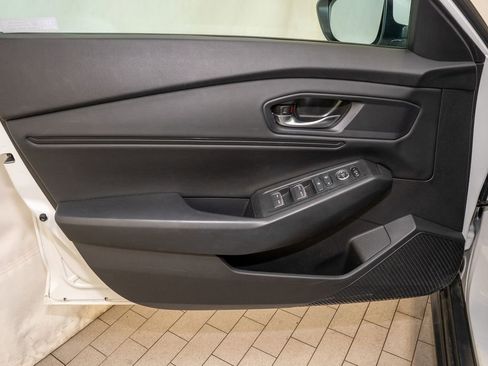 Used 2023 Honda Accord EX image 11