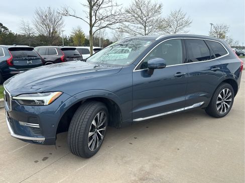 Used 2023 Volvo XC60 B5 Plus AWD/4WD image 5