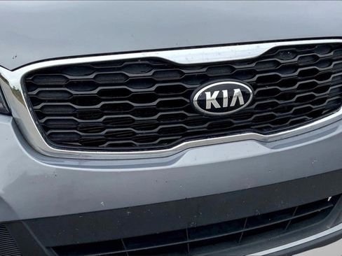 Used 2020 Kia Sorento LX image 31