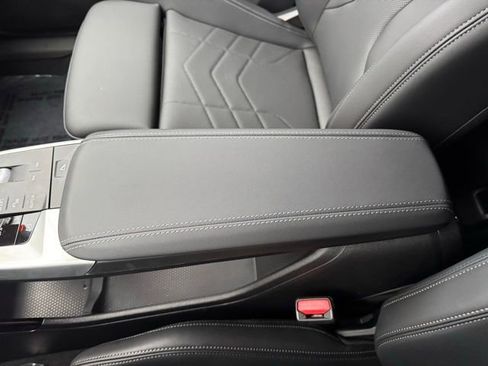 Used 2025 BMW X2 xDrive28i w/ Technology Package image 18