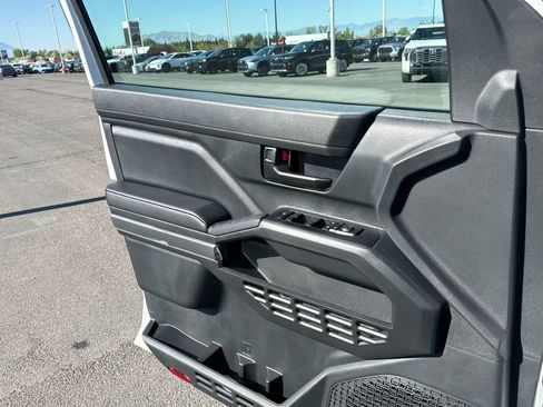New 2026 Toyota Tacoma SR5 AWD/4WD image 9