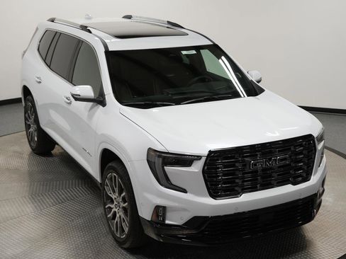 New 2026 GMC Acadia Denali Ultimate w/ LPO, Floor Liner Package image 48