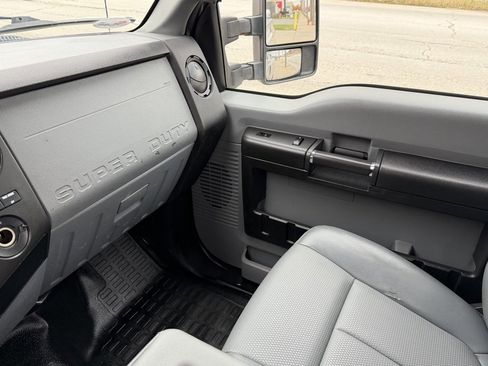 Used 2016 Ford F250 XL w/ Power Equipment Group image 18