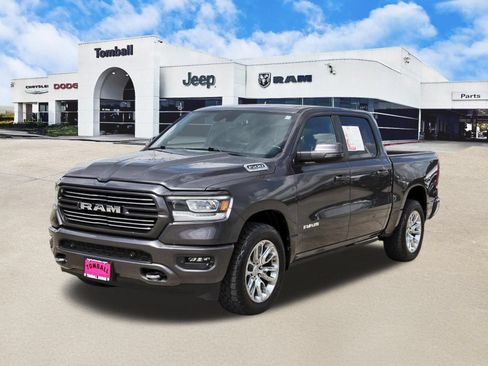 Used 2023 RAM 1500 Laramie AWD/4WD image 3