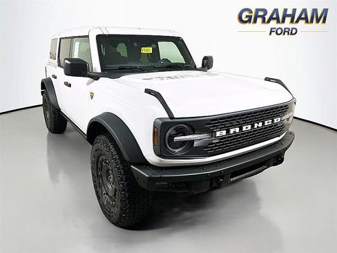 New 2025 Ford Bronco Badlands w/ Sasquatch Package image 1
