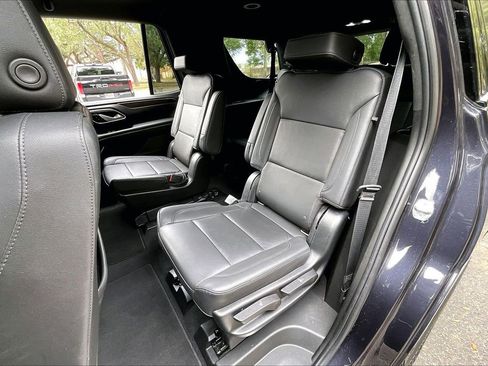 Used 2022 Chevrolet Tahoe Z71 w/ Luxury Package image 19