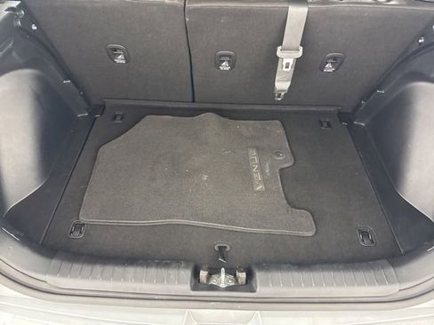Used 2022 Hyundai Venue SEL FWD image 26