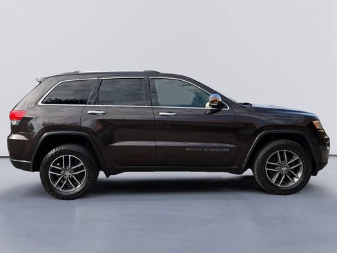 Used 2017 Jeep Grand Cherokee Limited AWD/4WD image 2