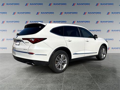 Used 2023 Acura MDX SH-AWD image 5