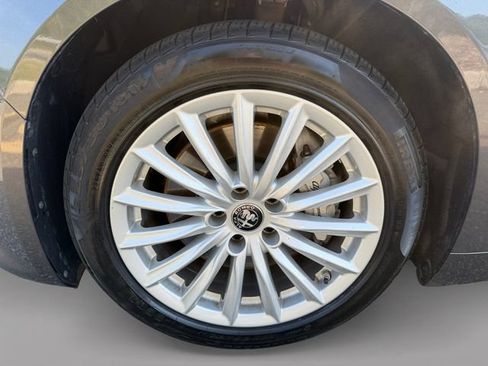 Used 2023 Alfa Romeo Giulia Sprint AWD/4WD image 8