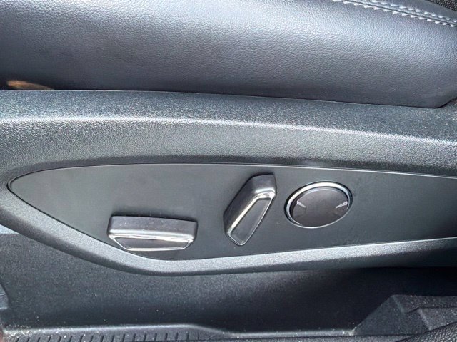 Used 2022 Lincoln Nautilus Reserve w/ Equipment Group 201A FWD image 17