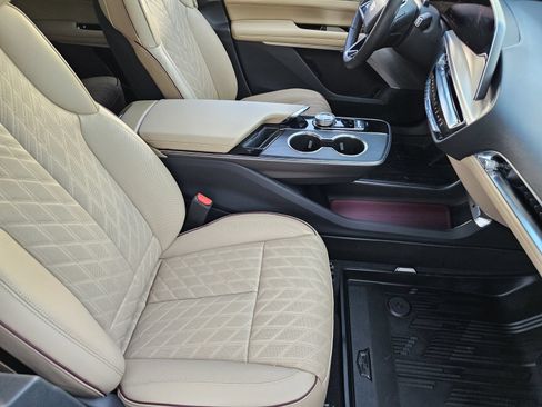 Certified 2026 Cadillac Lyriq Signature Luxury w/ Nappa Leather Package AWD/4WD image 17