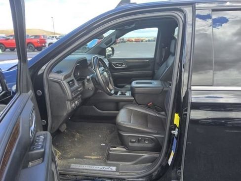 Used 2024 Chevrolet Suburban High Country AWD/4WD image 6