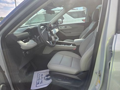 New 2026 Ford Explorer Active w/ Active Comfort Package RWD image 7