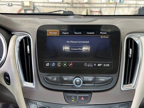 Used 2024 Chevrolet Malibu LT image 27