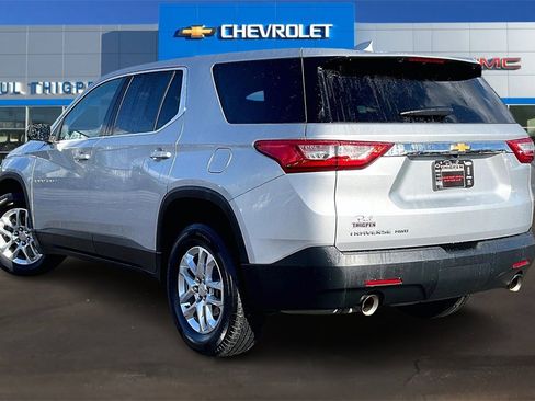 Used 2021 Chevrolet Traverse LS image 4