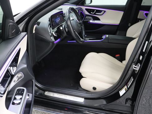 Used 2025 Mercedes-Benz E 350 Sedan image 15