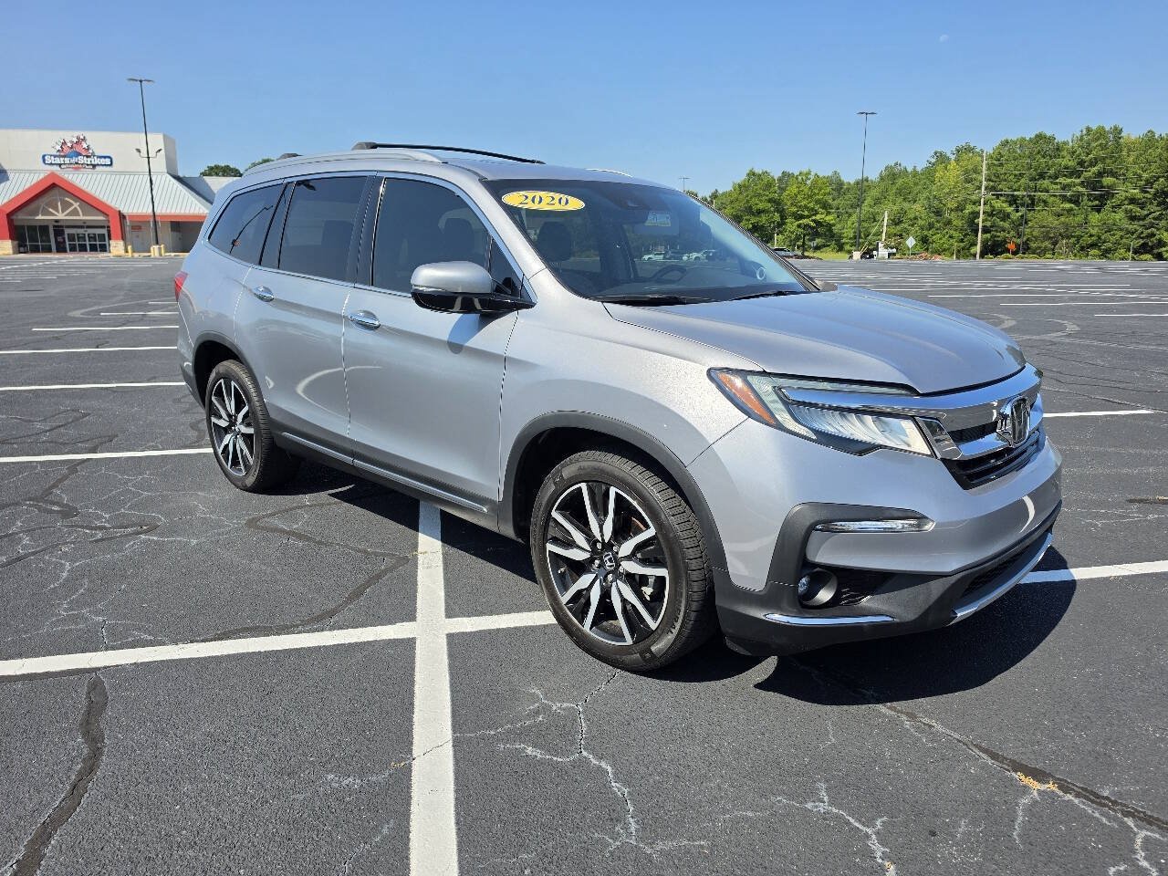 Used 2020 Honda Pilot Touring image 2